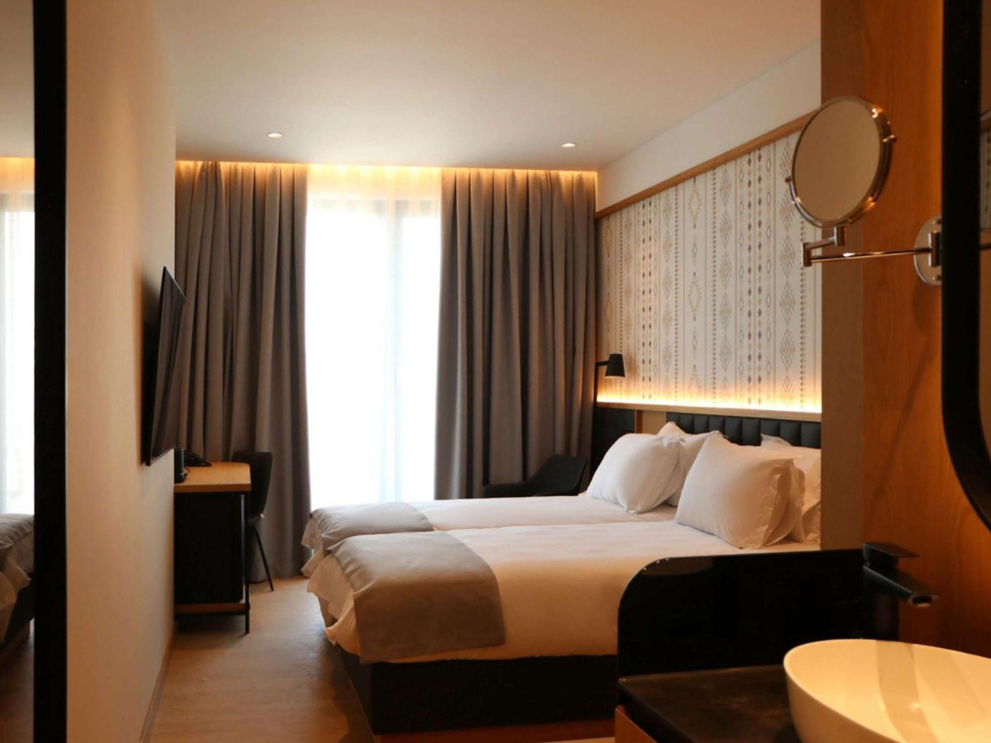 Mercure Prishtina City بريشتاين المظهر الخارجي الصورة