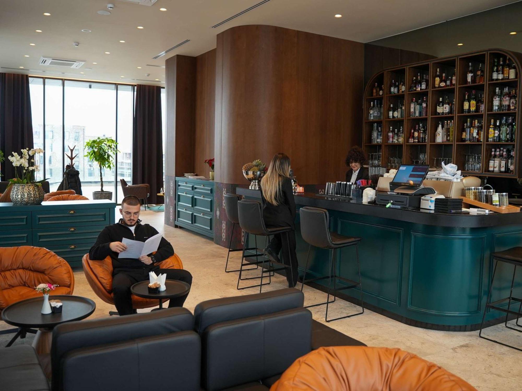 Mercure Prishtina City بريشتاين المظهر الخارجي الصورة