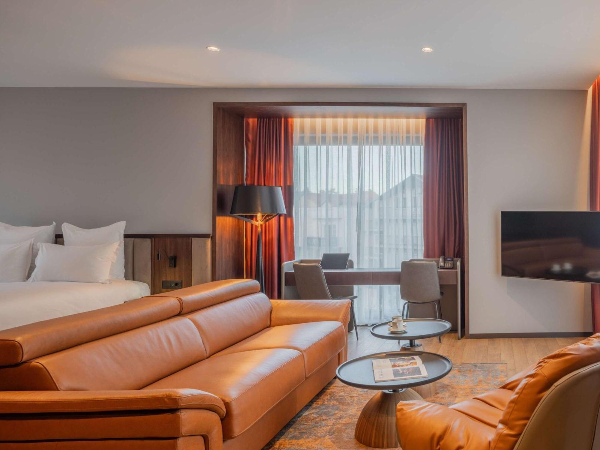 Mercure Prishtina City بريشتاين المظهر الخارجي الصورة