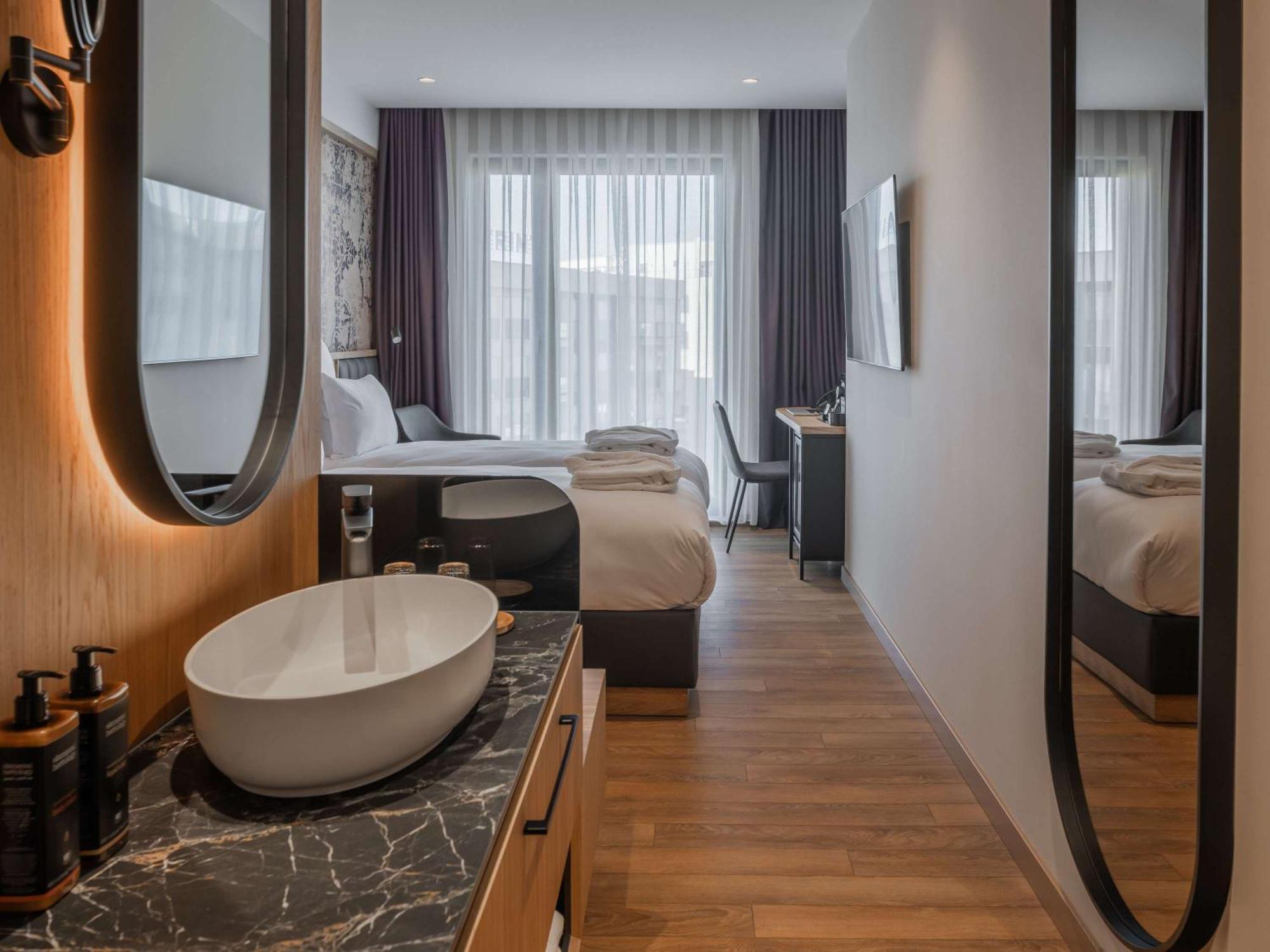 Mercure Prishtina City بريشتاين المظهر الخارجي الصورة