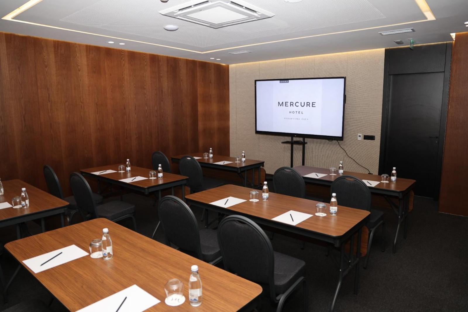 Mercure Prishtina City بريشتاين المظهر الخارجي الصورة